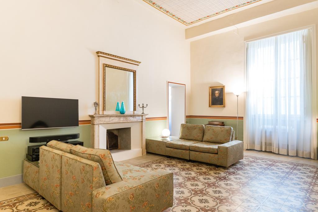 L'Antica Chaise Longue Лукка Экстерьер фото